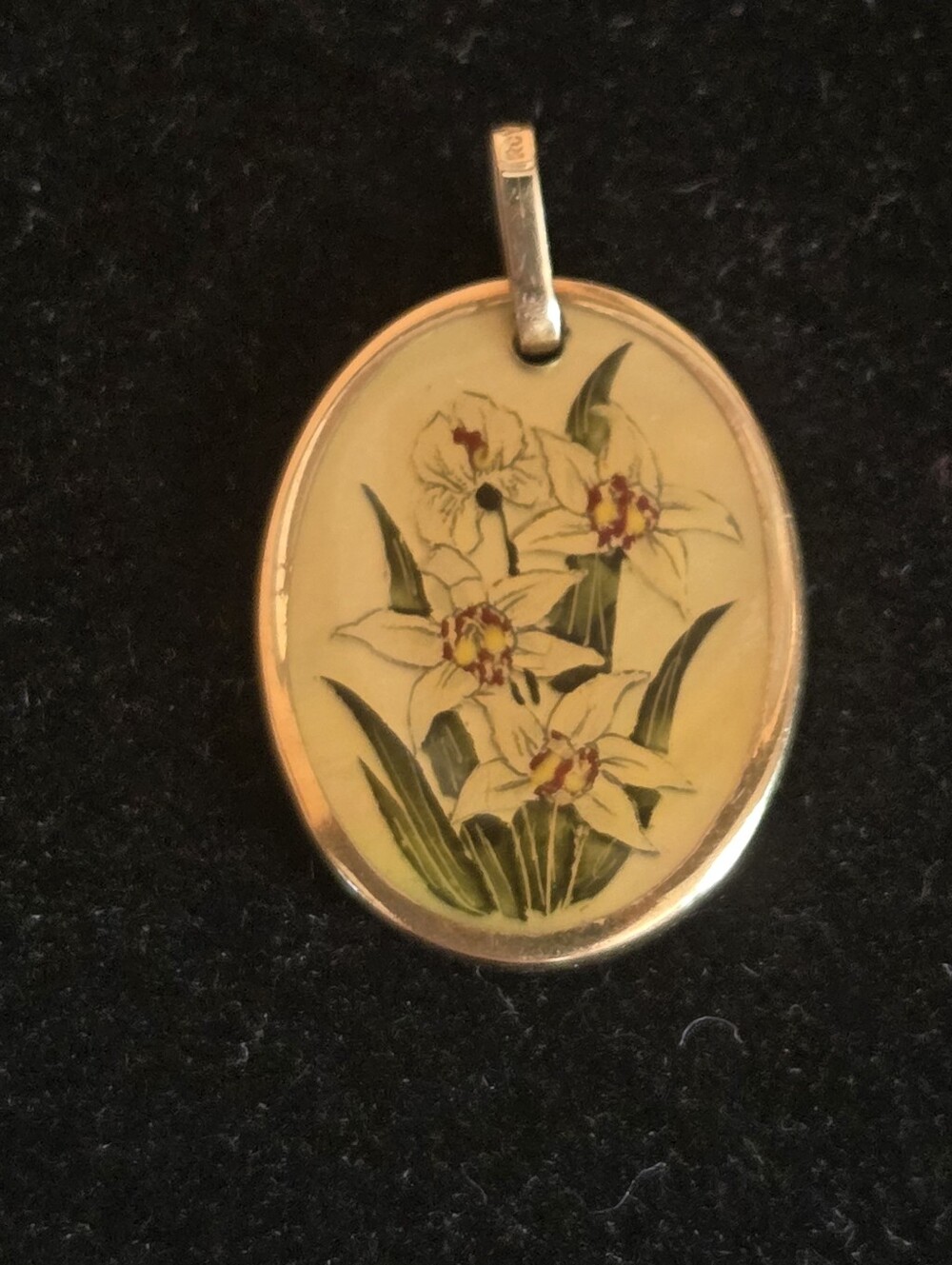 18k Gold Floral Handpainted Mother Of PearlOval Pendant